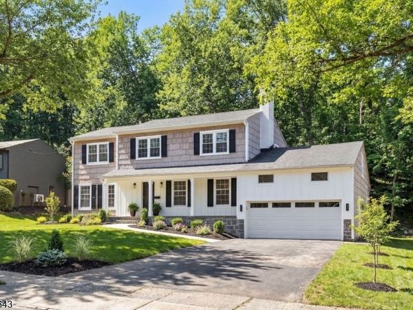 10 Robert Ct, Verona, NJ 07044