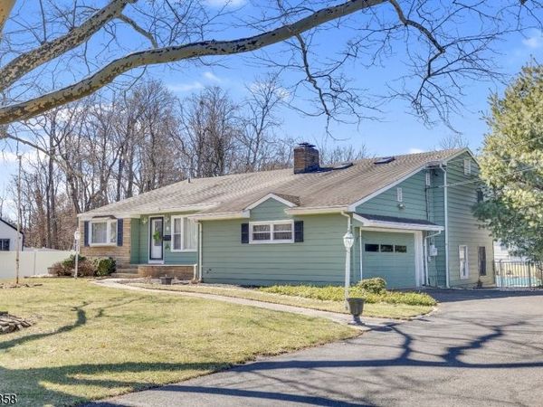 705 Schoolhouse Ln, Bound Brook, NJ 08805