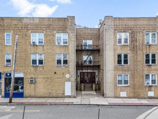 420 Bloomfield Ave, Unit 304, Caldwell, NJ 07006