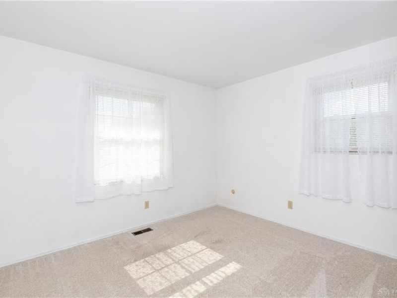 1382 Rawlings Drive, Fairborn, OH 45324 Photo 16