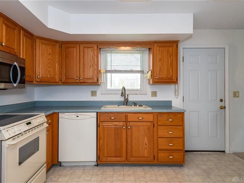 1382 Rawlings Drive, Fairborn, OH 45324 Photo 23