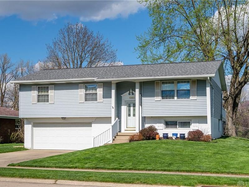 1382 Rawlings Drive, Fairborn, OH 45324 Photo 3