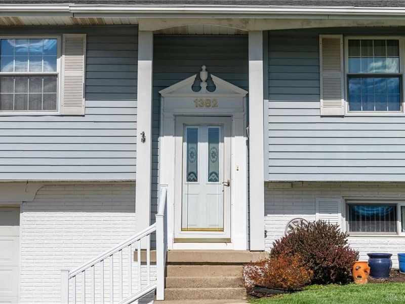 1382 Rawlings Drive, Fairborn, OH 45324 Photo 4