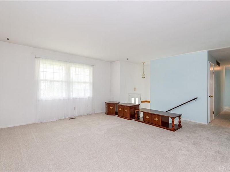 1382 Rawlings Drive, Fairborn, OH 45324 Photo 6