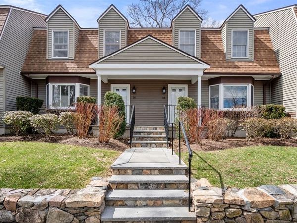 16 Wiswall Circle, Unit 16, Wellesley, MA 02482