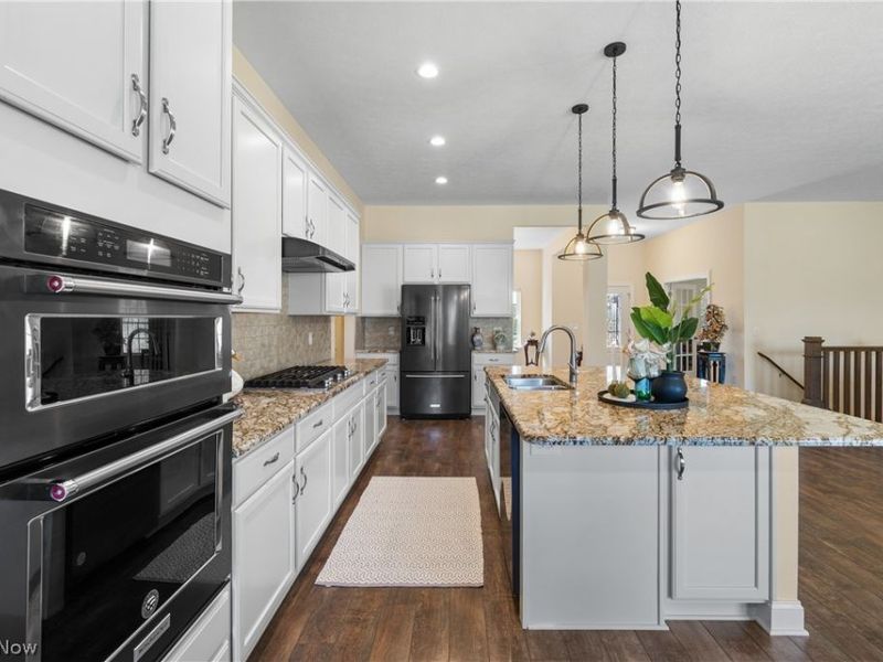 535 E Caston Road, Green, OH 44685 Photo 4