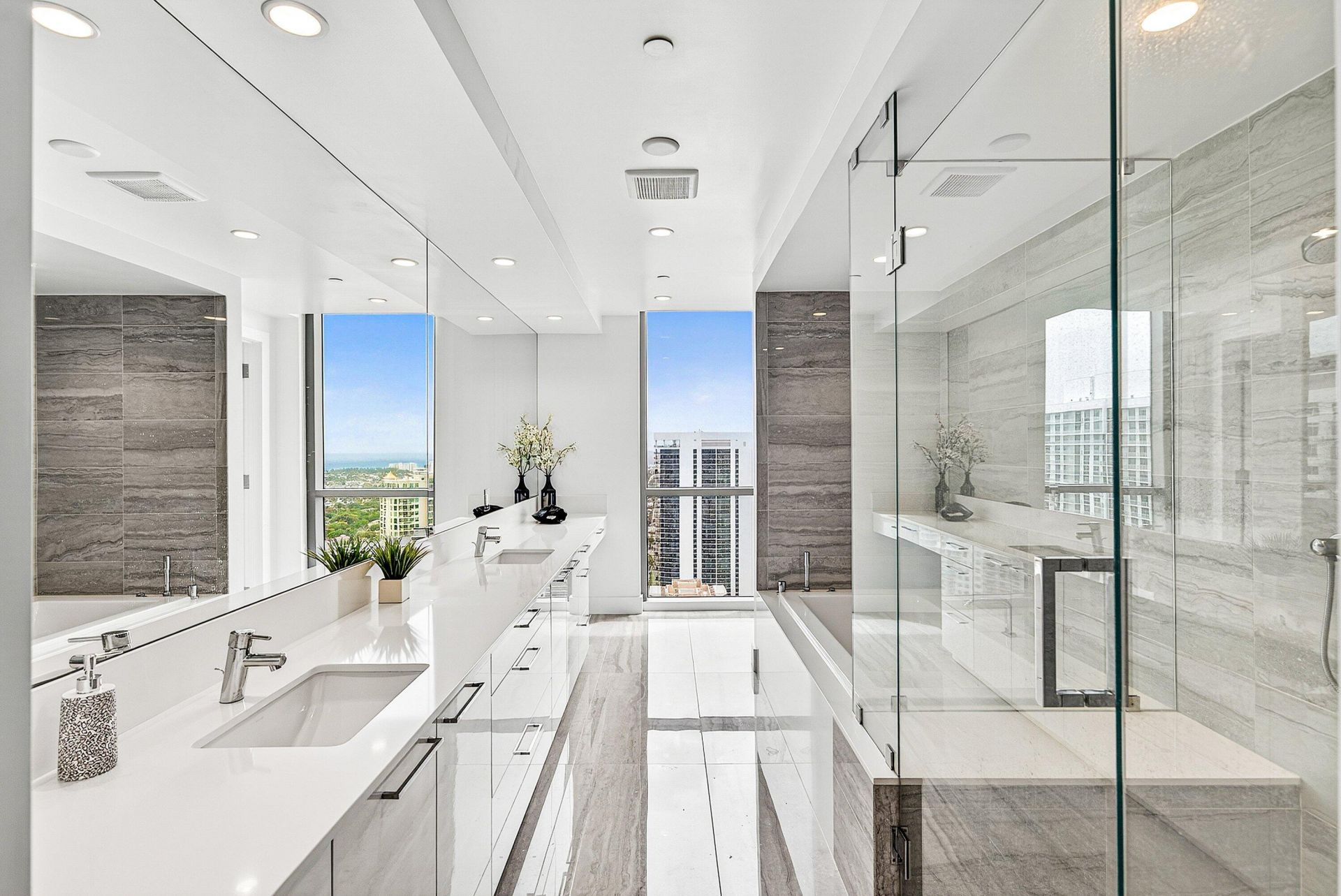 100 E Las Olas Boulevard, Unit 4301, Fort Lauderdale, FL 33301 Photo