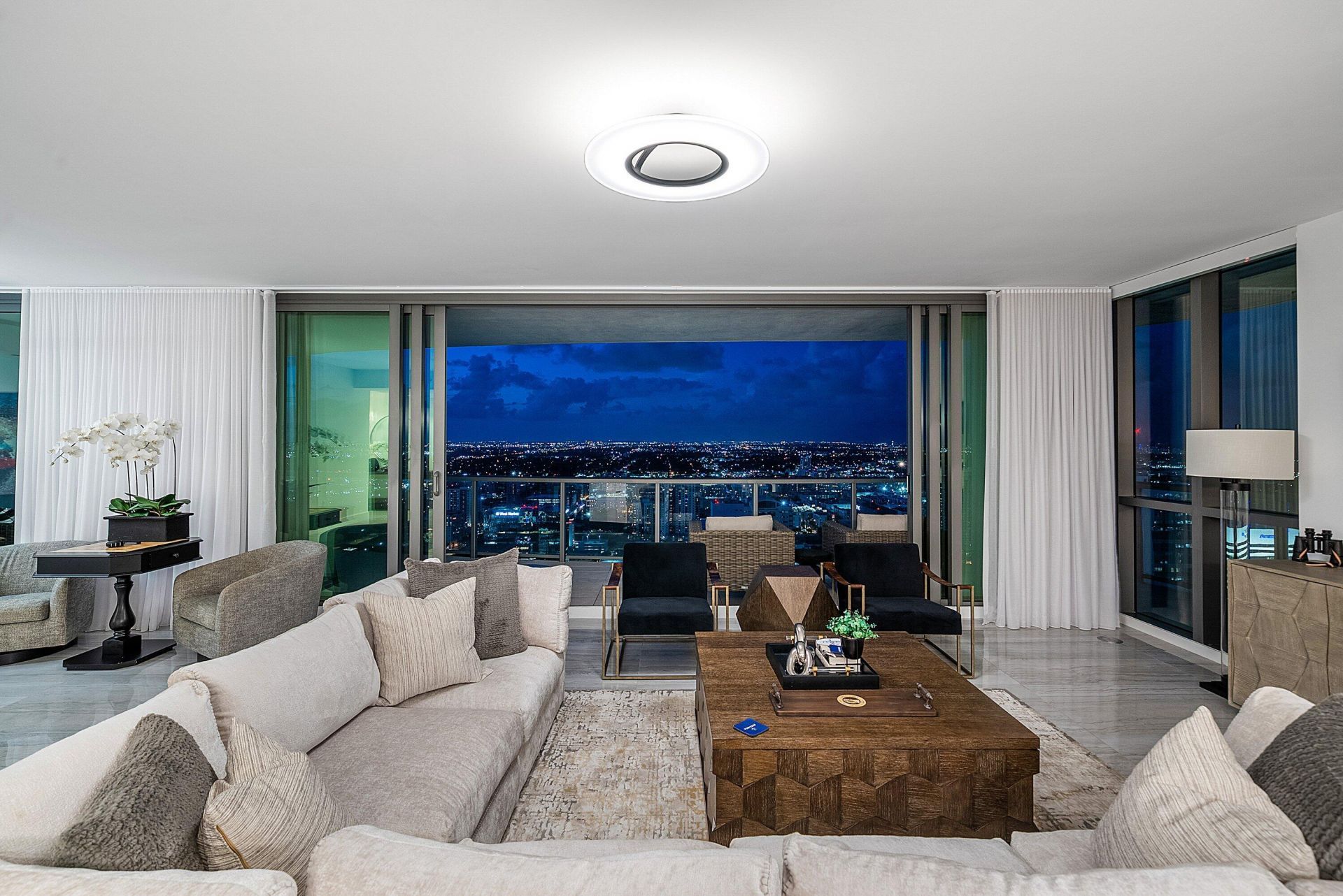 100 E Las Olas Boulevard, Unit 4301, Fort Lauderdale, FL 33301 Photo