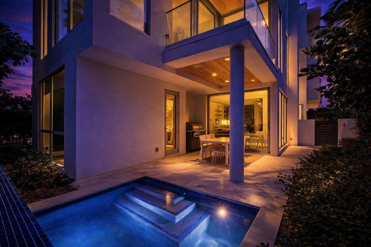 1070 Del Harbour Drive, Delray Beach, FL 33483 Photo