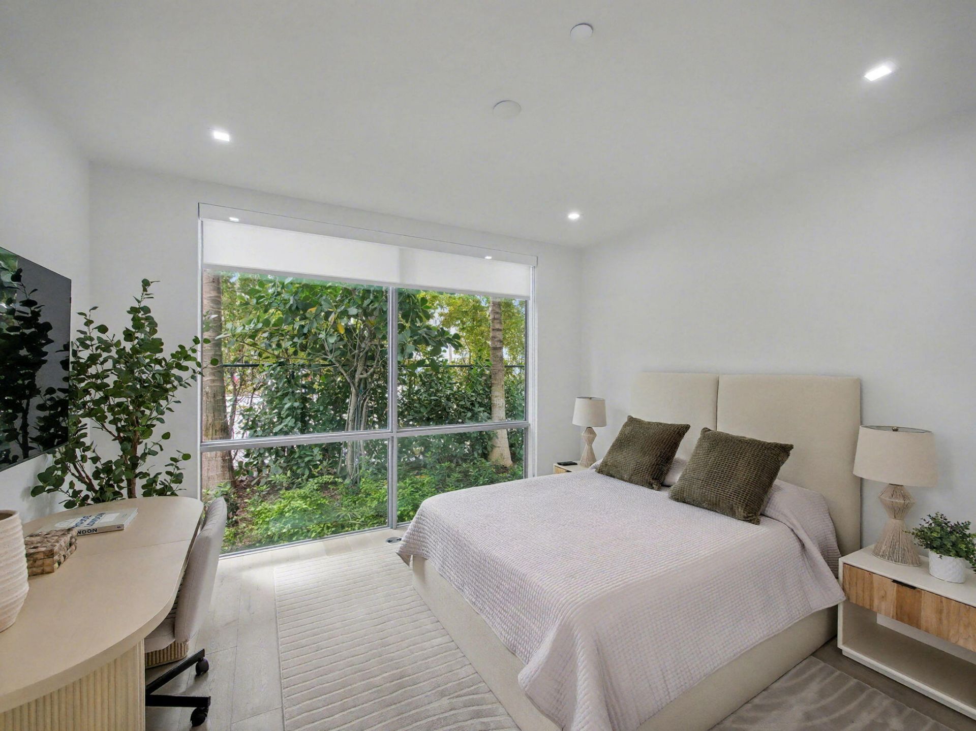 1070 Del Harbour Drive, Delray Beach, FL 33483 Photo