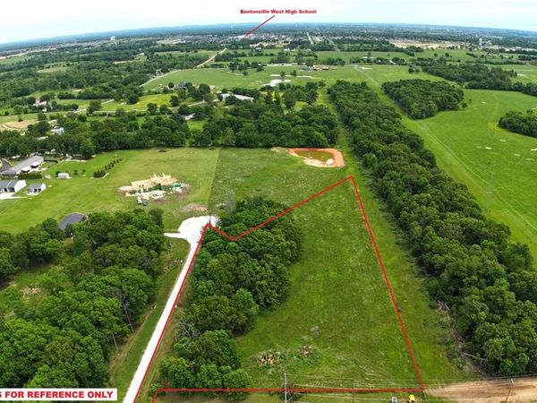 13925 Jace Circle, Gravette, AR 72736