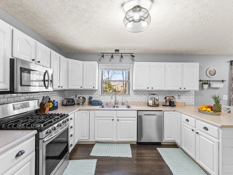 7866 Dolmen Drive, Blacklick, OH 43004 Photo 10