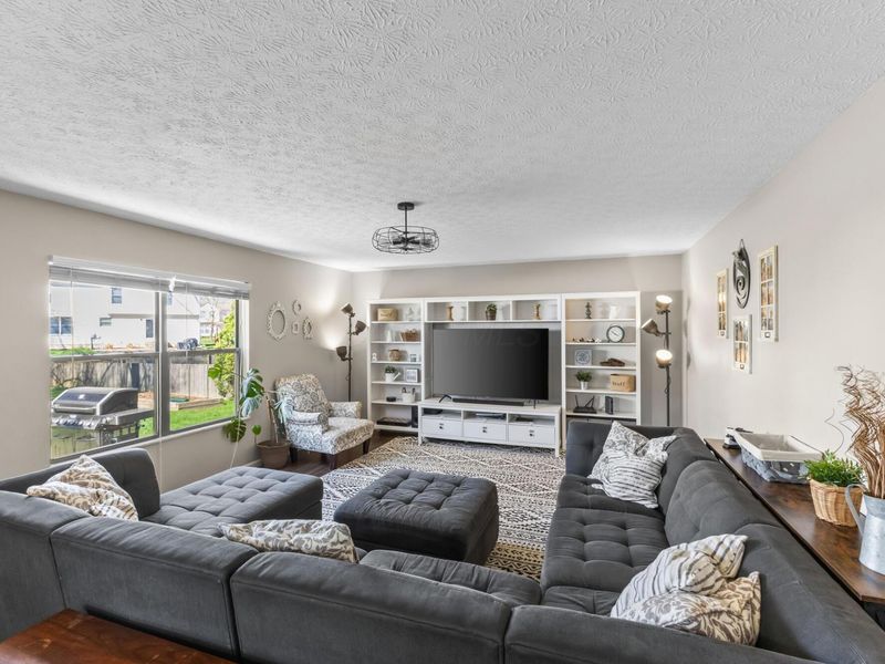 7866 Dolmen Drive, Blacklick, OH 43004 Photo 7