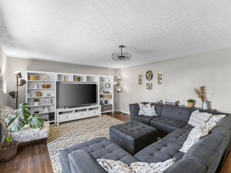 7866 Dolmen Drive, Blacklick, OH 43004 Photo 8