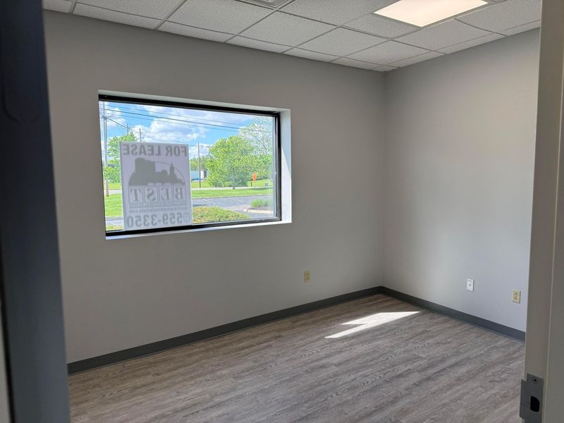 2097 London Road, Unit G, Delaware, OH 43015 Photo 9