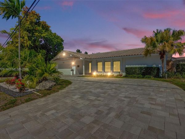 4100 Bayview Dr, Fort Lauderdale, FL 33308
