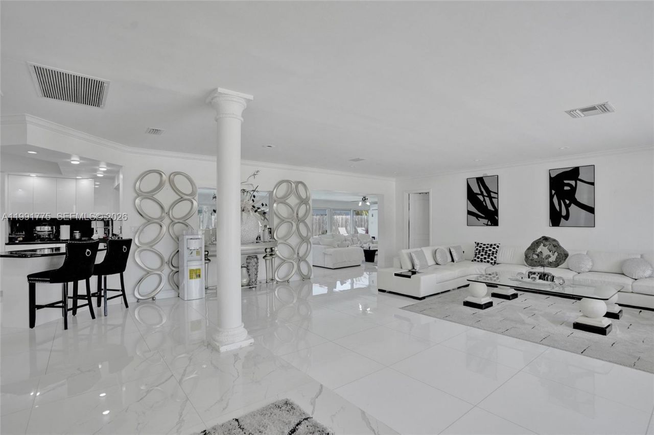 4100 Bayview Dr, Fort Lauderdale, FL 33308 Photo