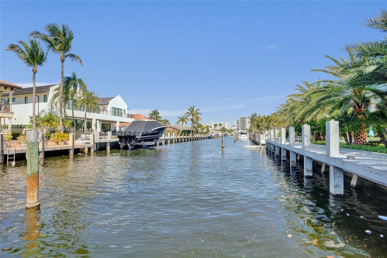 4100 Bayview Dr, Fort Lauderdale, FL 33308 Photo