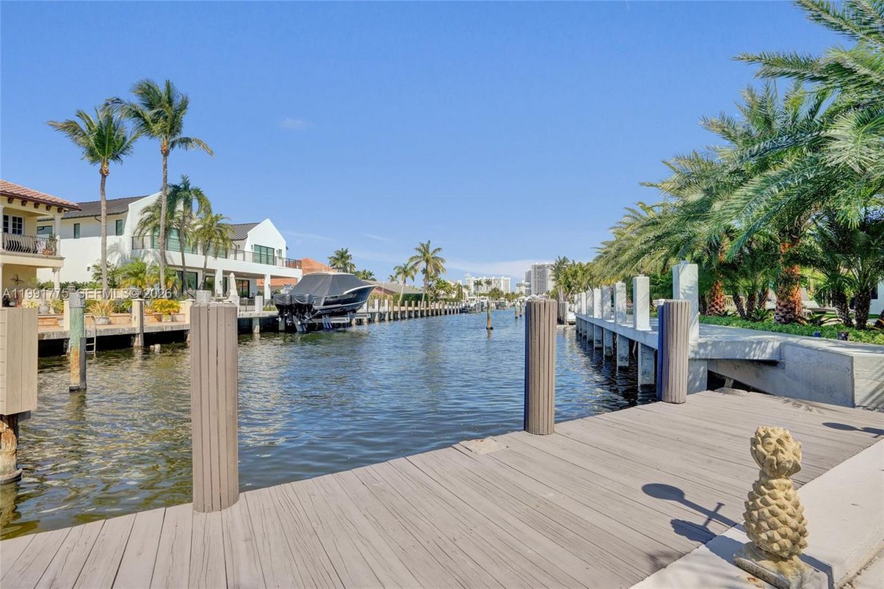 4100 Bayview Dr, Fort Lauderdale, FL 33308 Photo