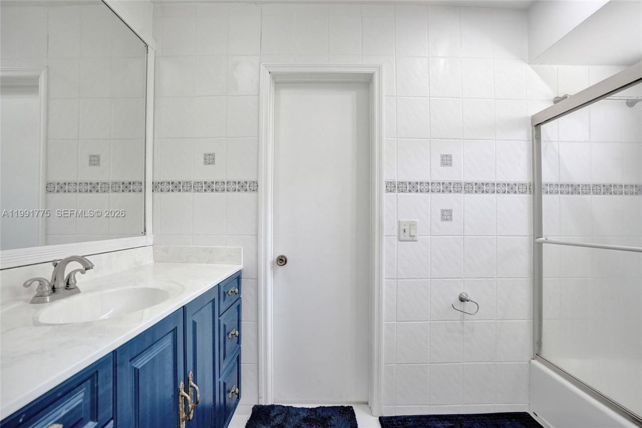 4100 Bayview Dr , Fort Lauderdale, FL 33308 Photo