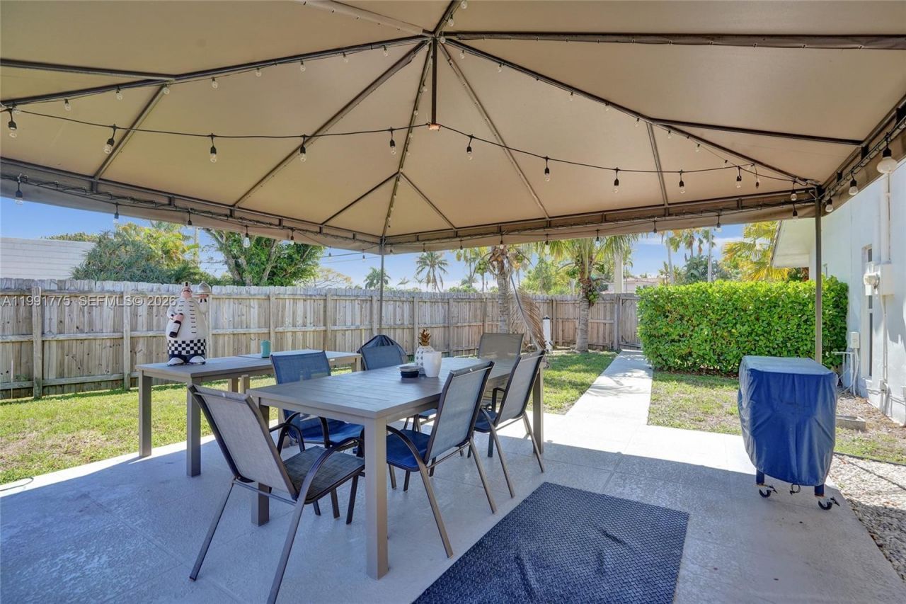 4100 Bayview Dr, Fort Lauderdale, FL 33308 Photo