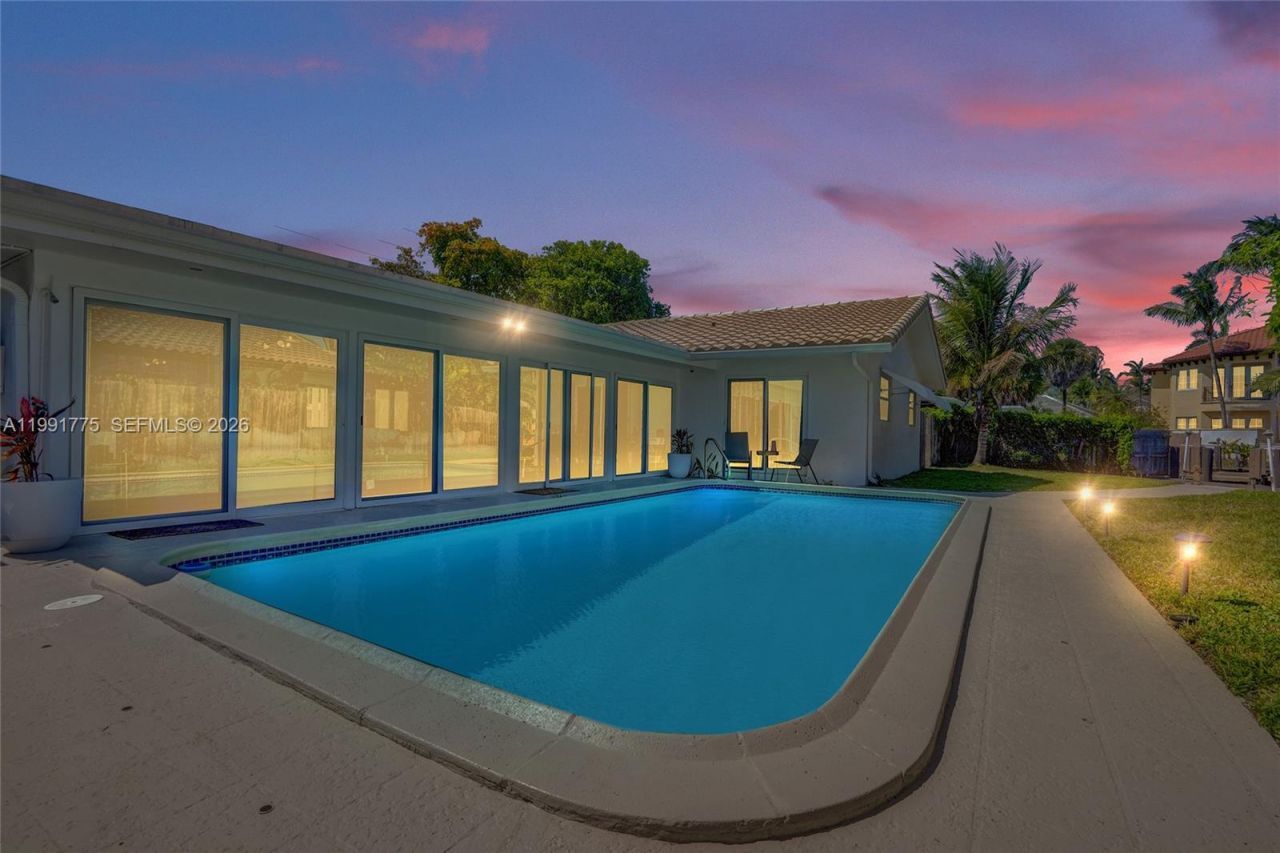 4100 Bayview Dr, Fort Lauderdale, FL 33308 Photo