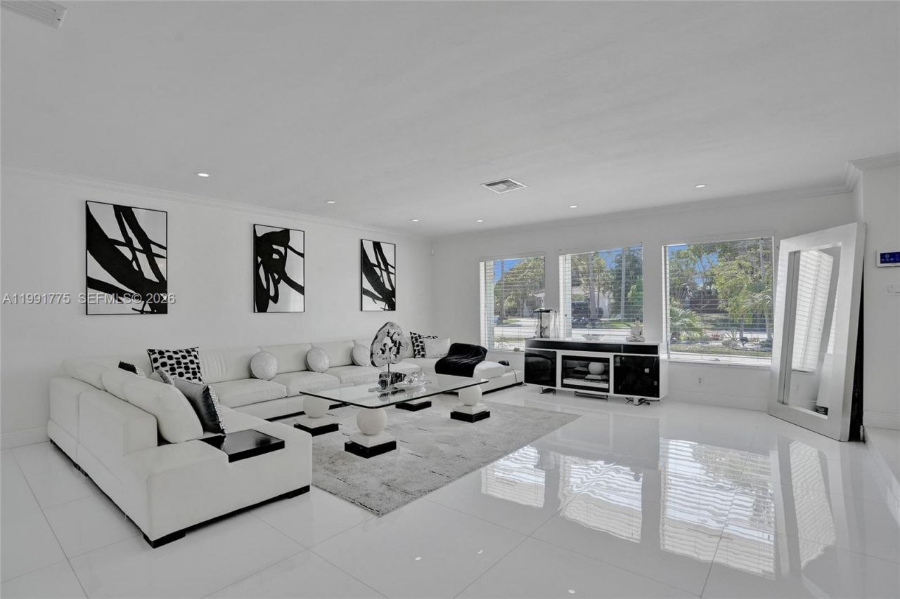 4100 Bayview Dr, Fort Lauderdale, FL 33308 Photo