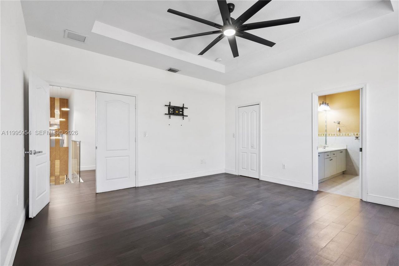 2424 SW 152nd Path , Miami, FL 33185 Photo