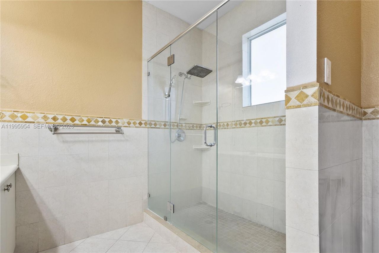 2424 SW 152nd Path , Miami, FL 33185 Photo