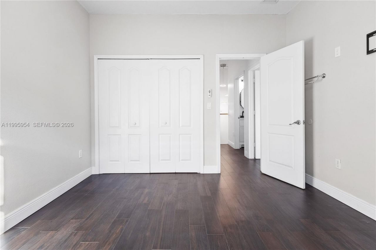 2424 SW 152nd Path , Miami, FL 33185 Photo