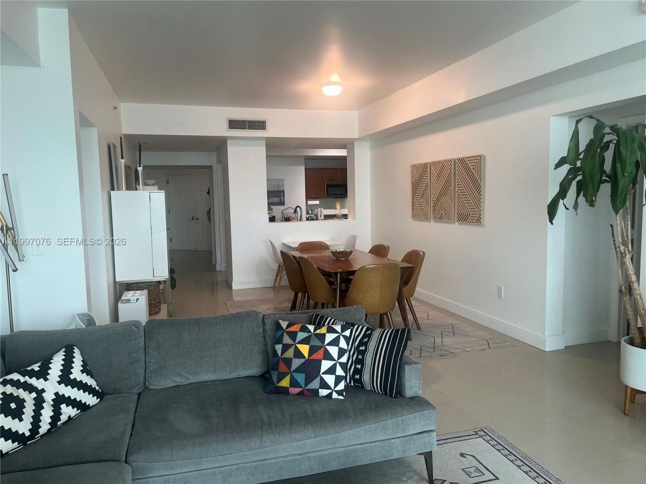 3330 NE 190th St, Unit 1615, Aventura, FL 33180 Photo