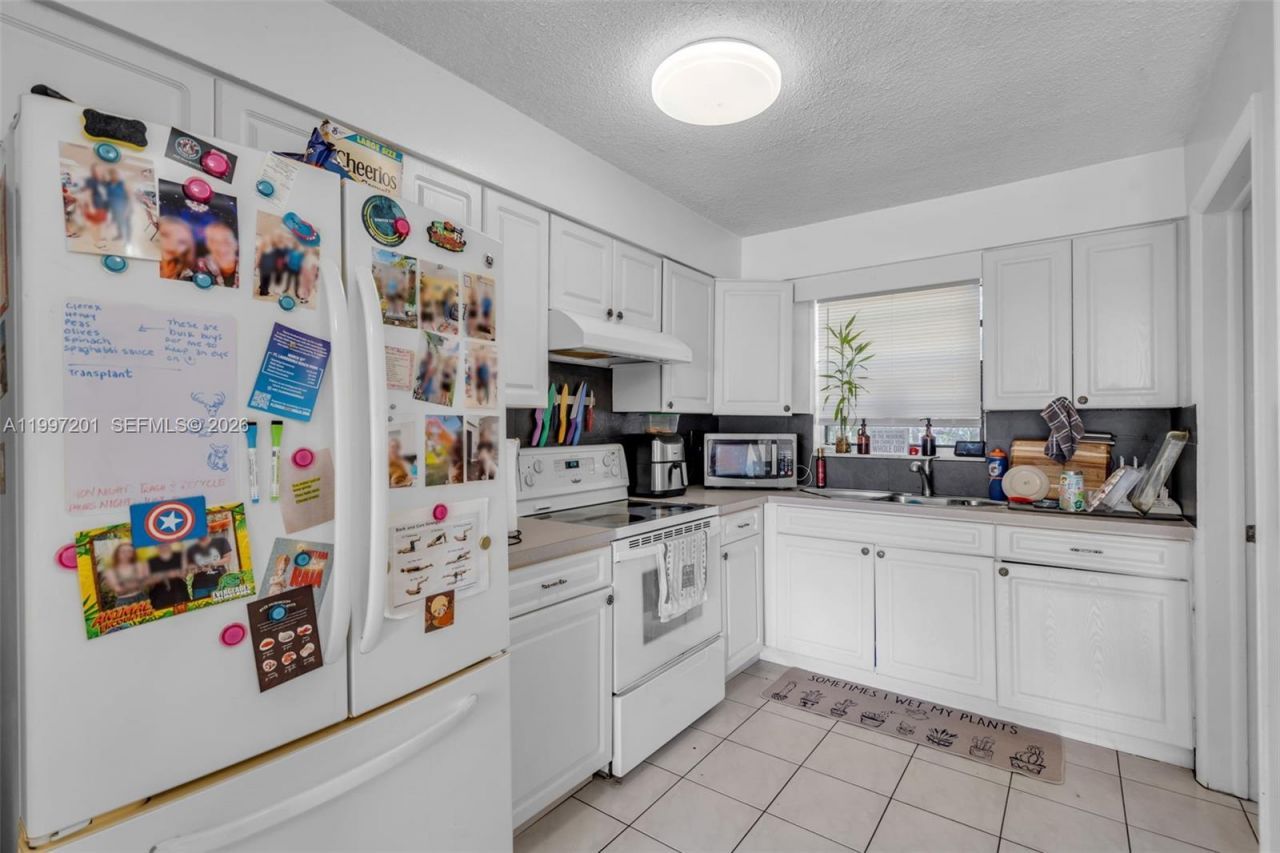 3712 SW 12th Ct, Fort Lauderdale, FL 33312 Photo