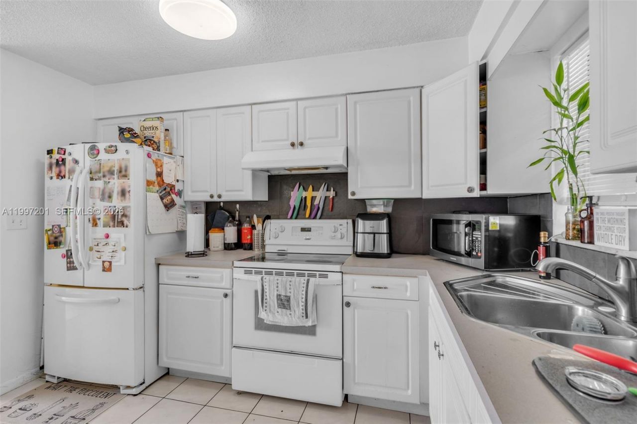 3712 SW 12th Ct, Fort Lauderdale, FL 33312 Photo