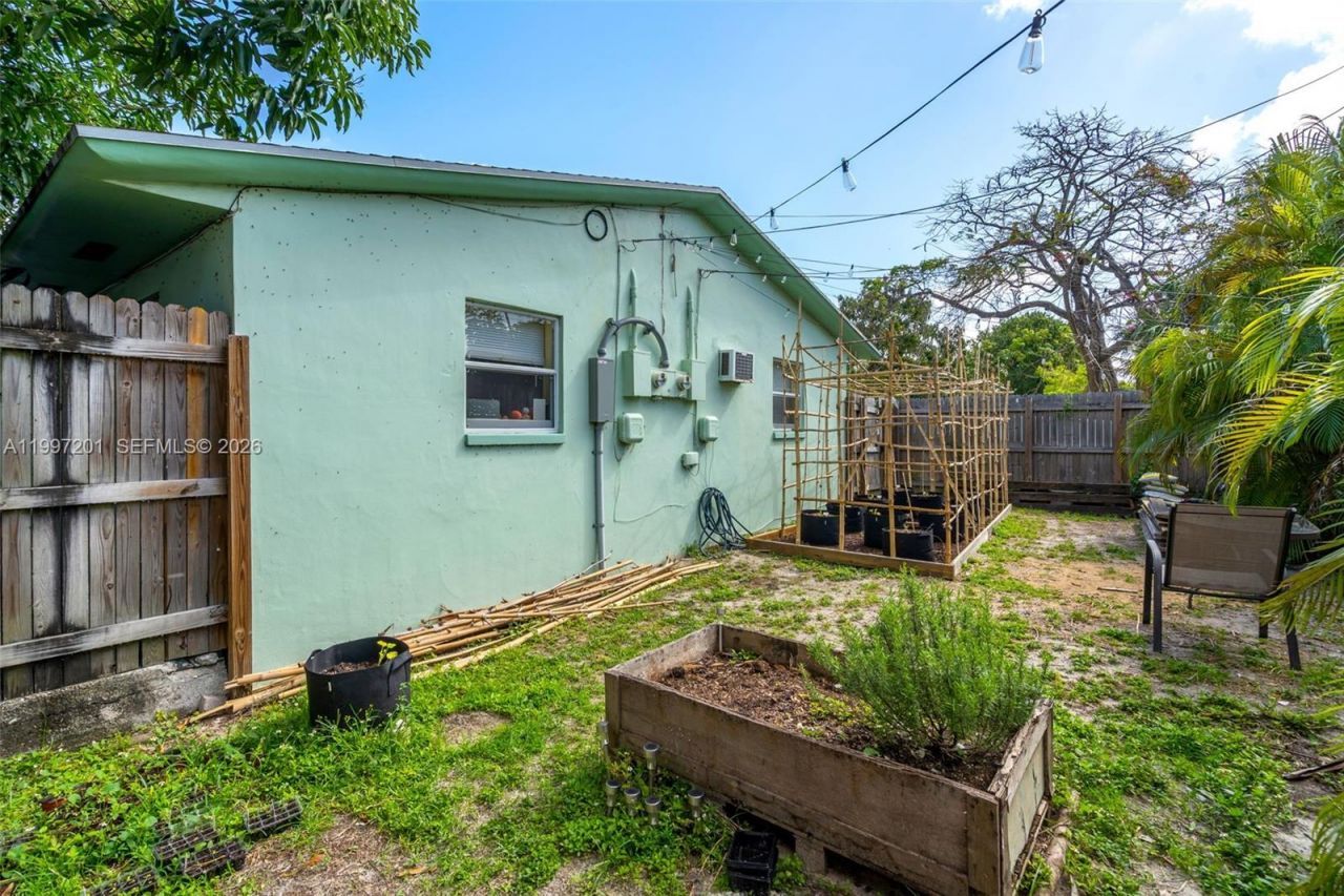 3712 SW 12th Ct, Fort Lauderdale, FL 33312 Photo