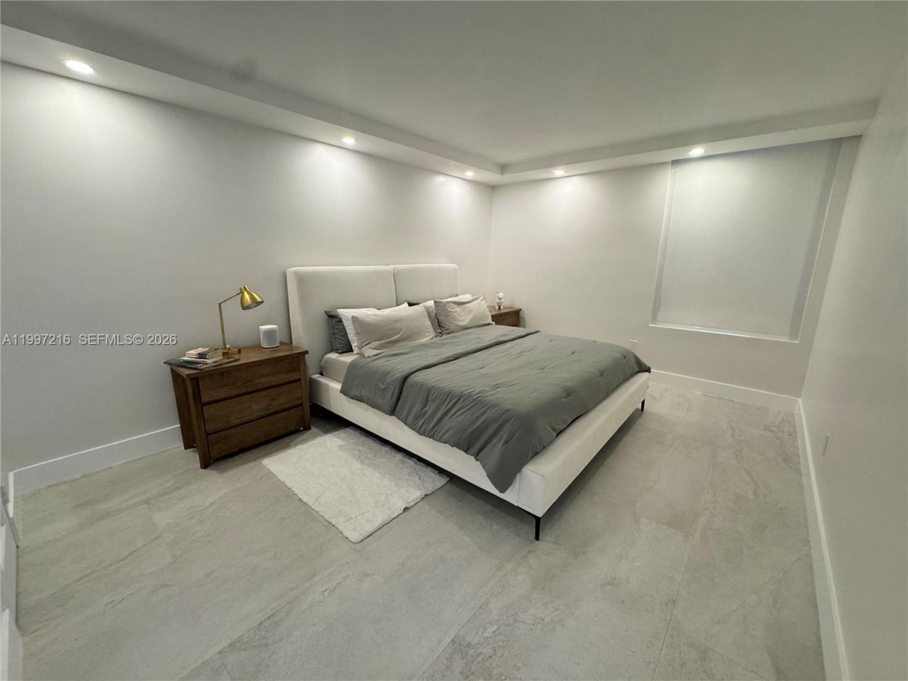 2899 Collins Ave , Unit 424, Miami Beach, FL 33140 Photo