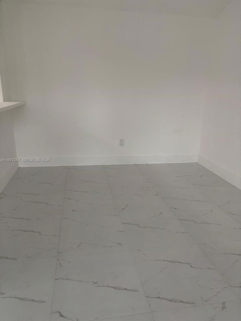 18840 NW 57th Ave , Unit 301, Hialeah, FL 33015 Photo