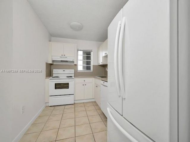 7620 Carlyle Ave , Unit 606, Miami Beach, FL 33141 Photo