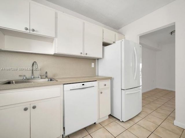 7620 Carlyle Ave , Unit 606, Miami Beach, FL 33141 Photo