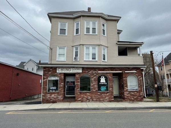 117 University Ave, Unit 3, Lowell, MA 01854