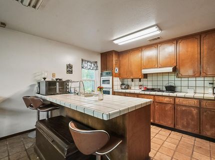 25950 Ca-99 Frontage Rd, Acampo, CA 95220 Photo