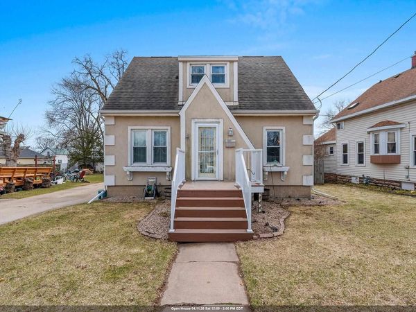 825 1ST STREET, Menasha, WI 54952
