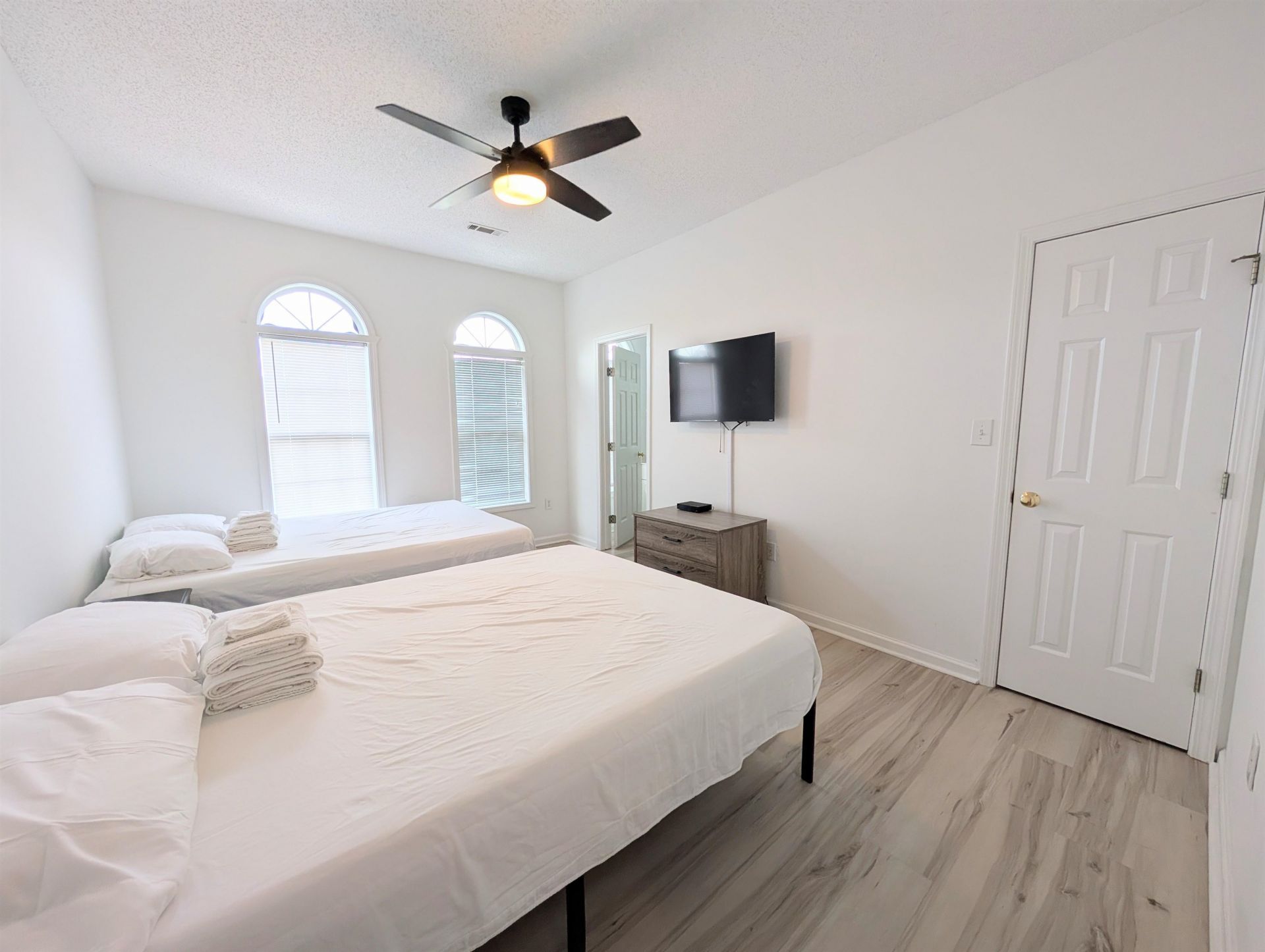 9754 Leyland Dr.  Photo 10