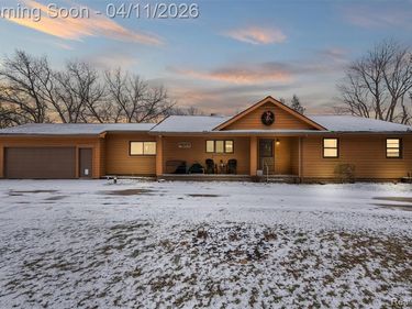 9130 Bayfield Lane, Green Oak Twp, MI 48116