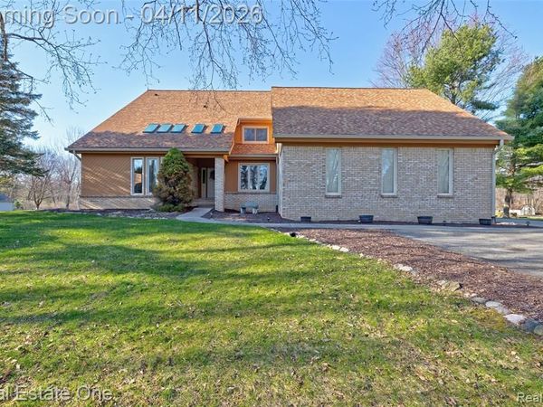6400 Oak Hill Road, Brandon Twp, MI 48462