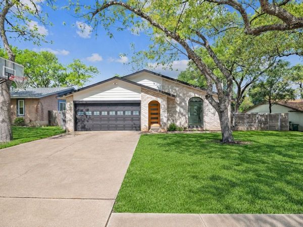 7504 Whispering Oaks DR, Austin, TX 78745