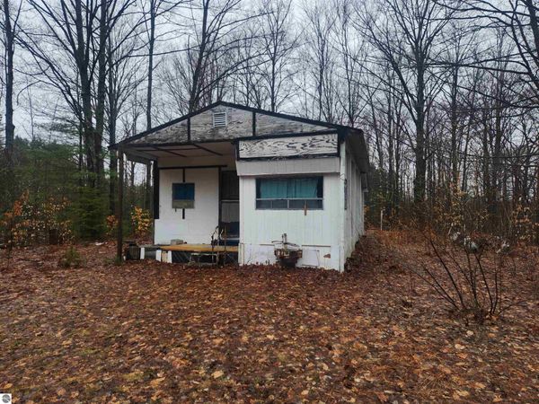 9226 Donathan Road, Fife Lake, MI 49633