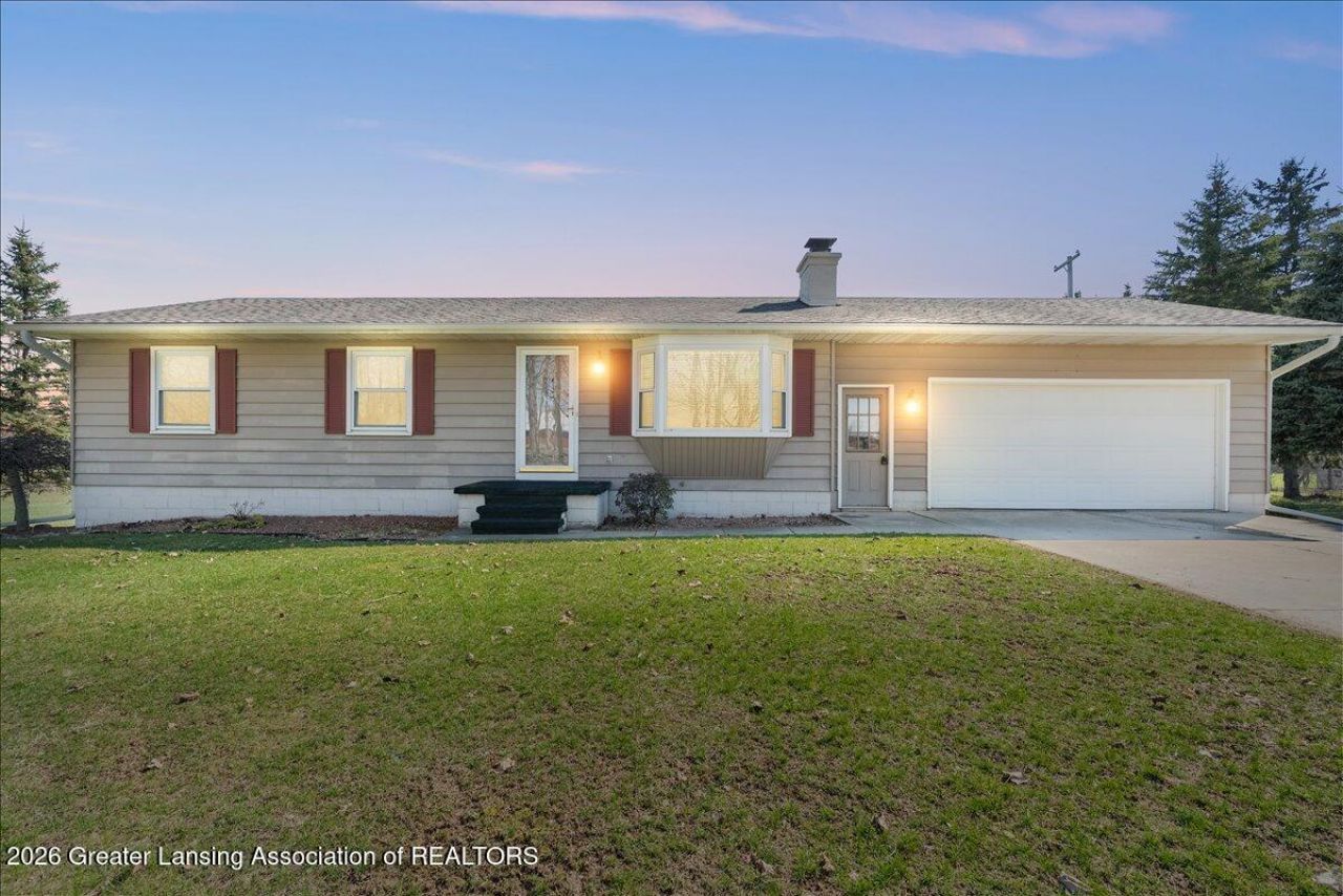 2475 Yallup Road, Saint Johns, MI 48879 Main Photo