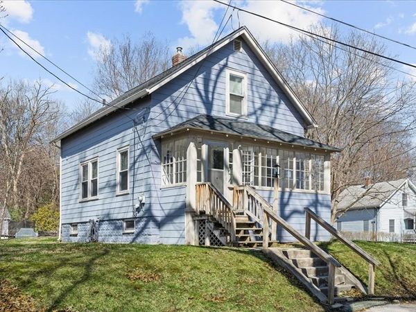 88 Shore Dr, Auburn, MA 01501
