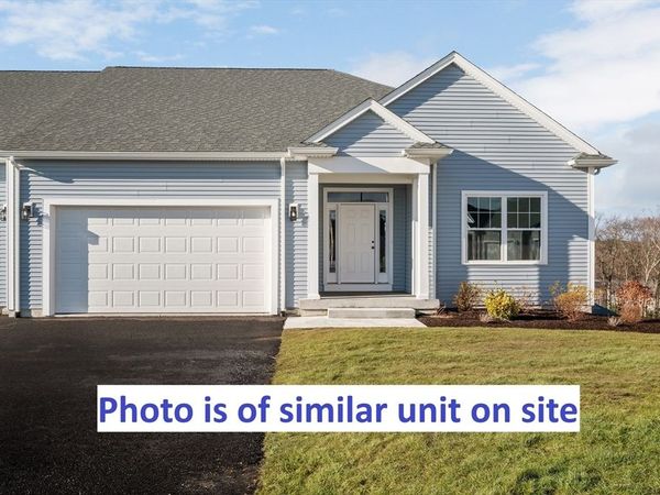 164 Rolling Ridge Drive, Unit 102, Northbridge, MA 01588