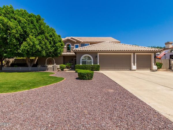 4648 W MISTY WILLOW Lane, Glendale, AZ 85310